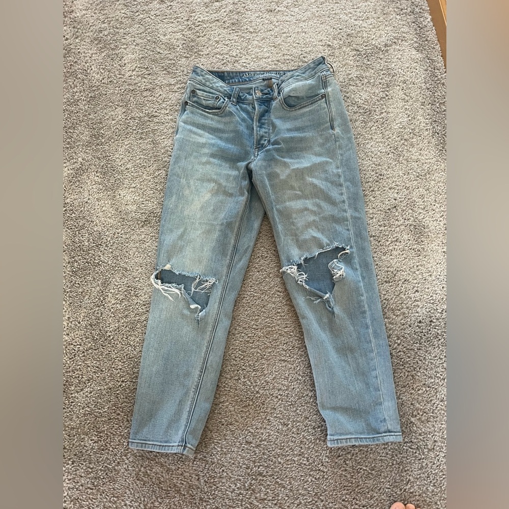 American Eagle vintage hi-rise ripped jeans
